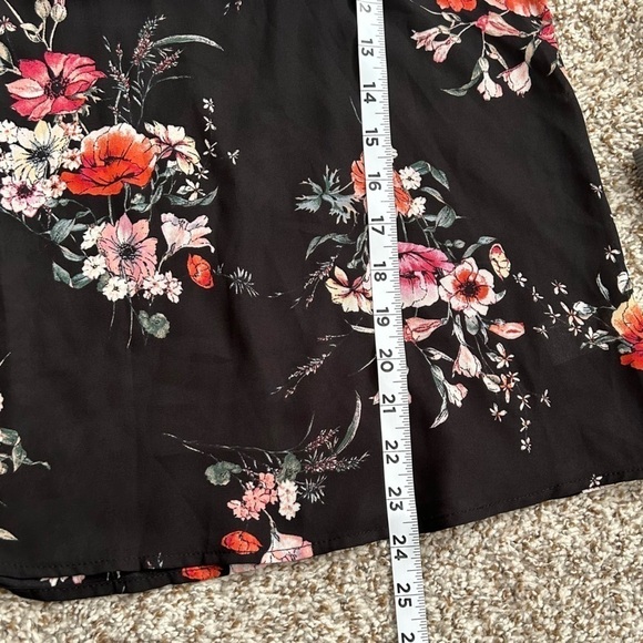 🦋 She + Sky Black Floral Cold Shoulder Tie Sleeve Flowy Blouse Large - Picture 6 of 6